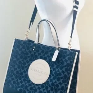 美品　Coach Denim Aacessory Porch Bag 美品 Coach Denim Aacessory Porch Bag - メルカリ